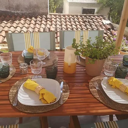 דירה Haut De Avec Piscine Et Jardin