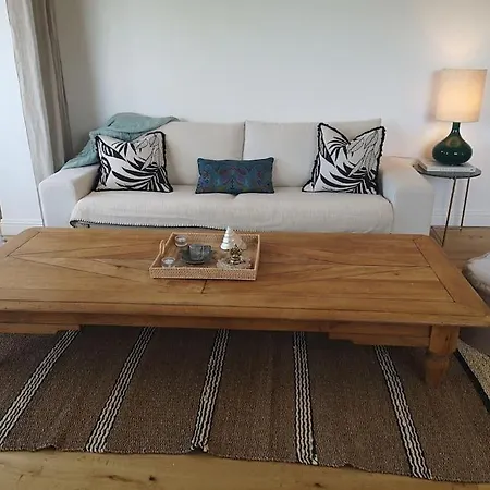 Apartment Haut De Avec Piscine Et Jardin